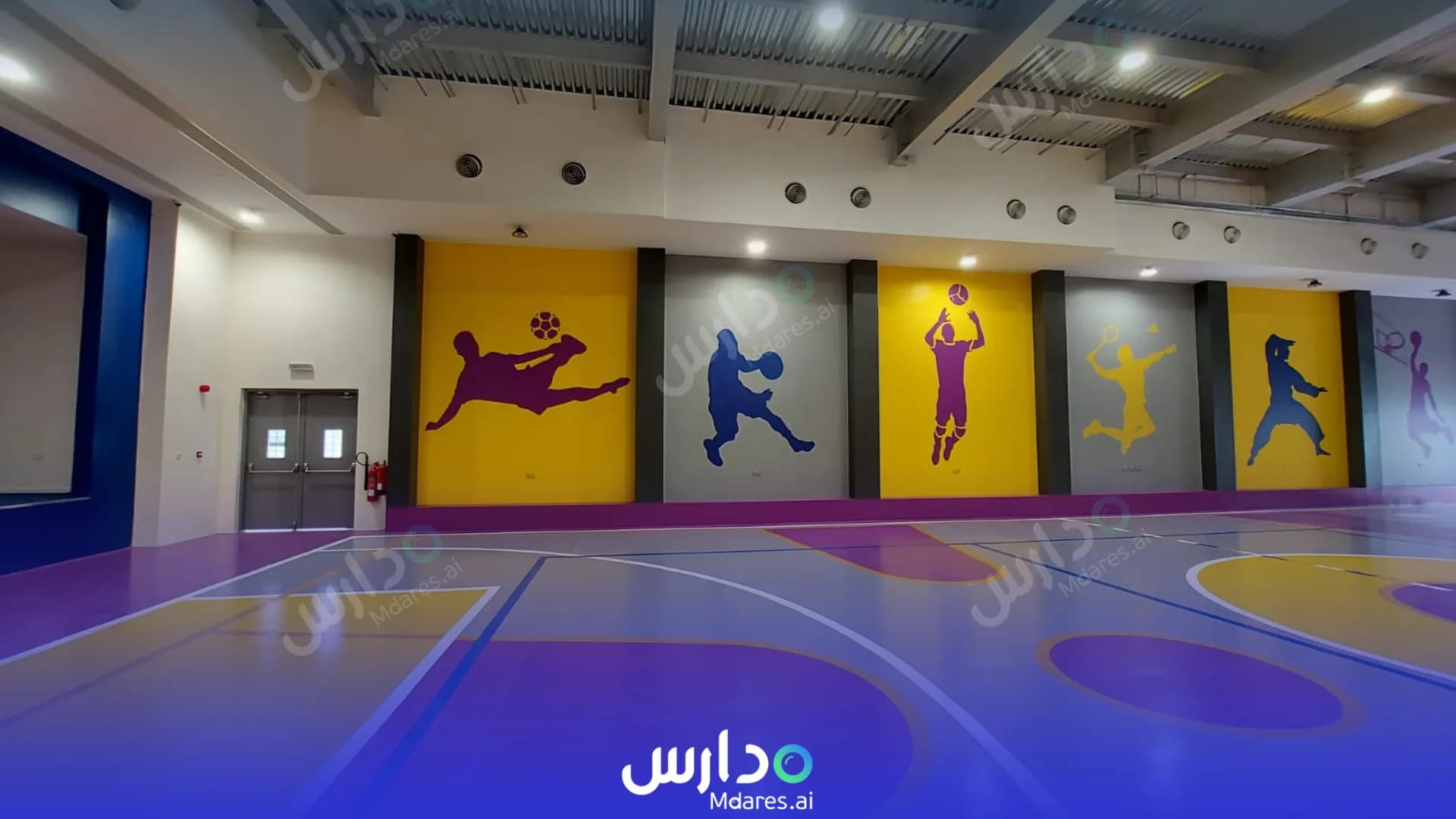 رسوم مدرسة مدينة السلطان قابوس الخاصة مسقط