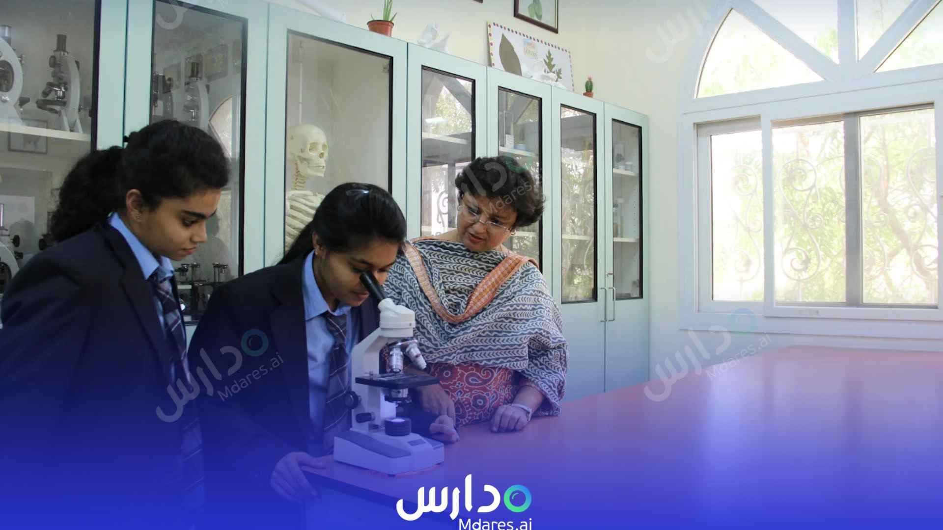مواعيد The Emirates International School Sharjah