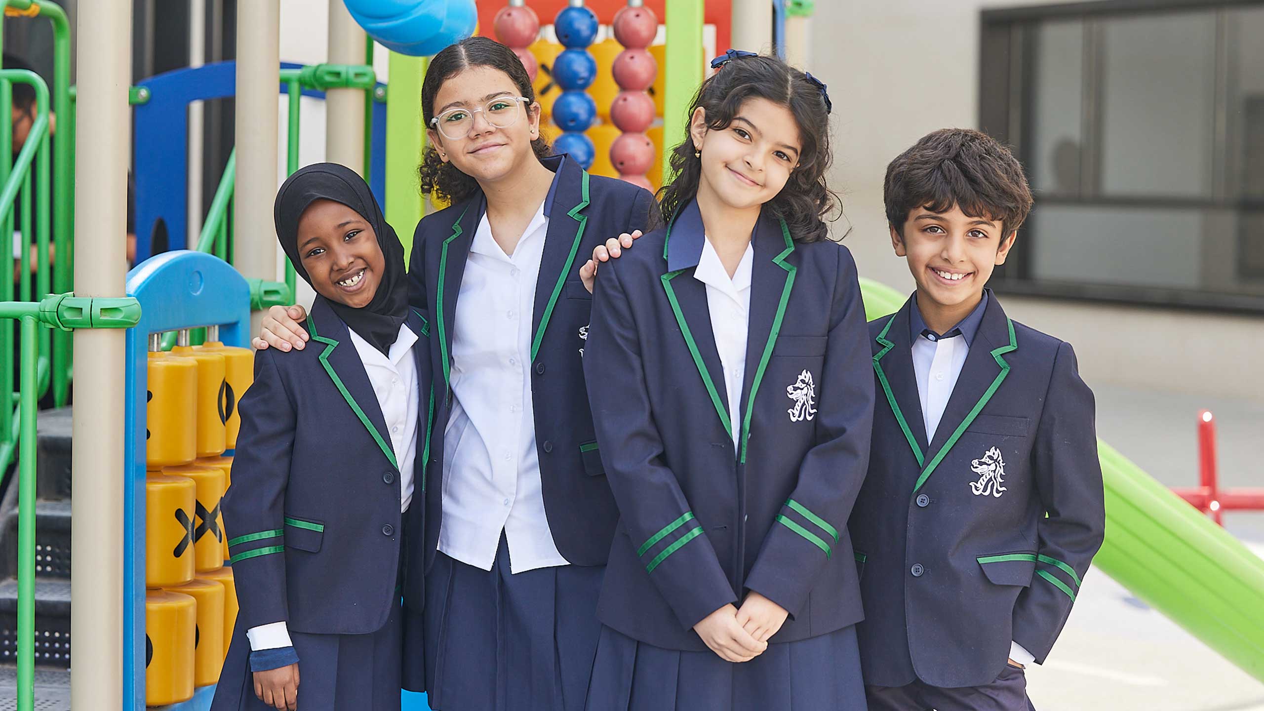 ما معنى مدرسة أهلية؟